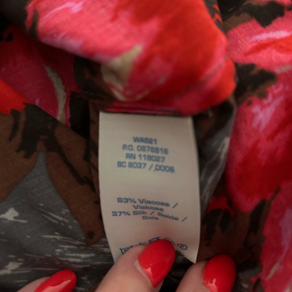 Boden Red Blouse with Mandarin Collar and Relaxed Fit - Picture 6 of 7